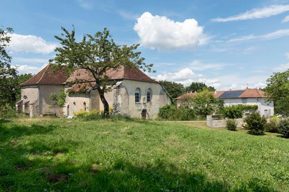 Vue d'ensemble de la chapelle et des anciens bâtiments conventuels © Région Bourgogne-Franche-Comté, Inventaire du patrimoine