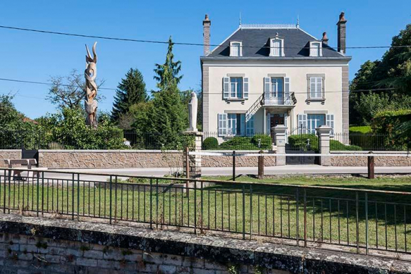 Maison 11 rue Grande vue depuis la voie ferrée. © Région Bourgogne-Franche-Comté, Inventaire du patrimoine