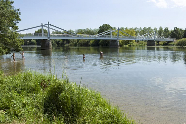 La rivière, un espace de loisirs de nos jours. © Région Bourgogne-Franche-Comté, Inventaire du patrimoine