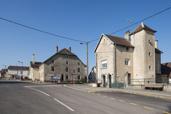 L'école et la mairie. © Région Bourgogne-Franche-Comté, Inventaire du patrimoine