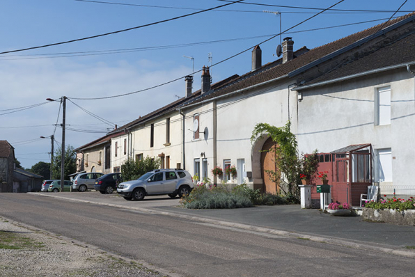 Vue générale, Grande rue. © Région Bourgogne-Franche-Comté, Inventaire du patrimoine