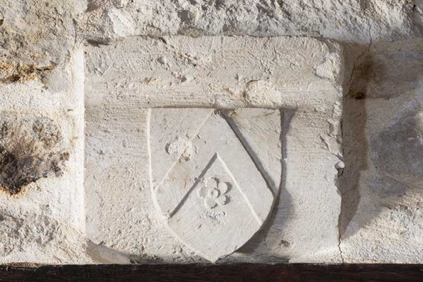 Blason situé au premier étage. © Région Bourgogne-Franche-Comté, Inventaire du patrimoine