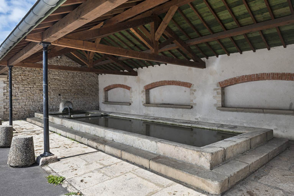 Le lavoir, Saint-Valère. © Région Bourgogne-Franche-Comté, Inventaire du patrimoine