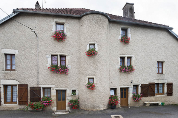 Vue générale de la façade antérieure. © Région Bourgogne-Franche-Comté, Inventaire du patrimoine