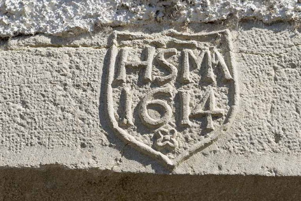 Détail de la date portée au niveau du linteau. © Région Bourgogne-Franche-Comté, Inventaire du patrimoine