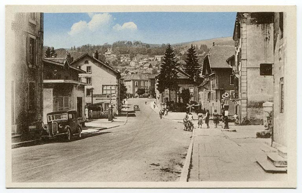 39 Morteau - Rue de l'Helvétie, milieu 20e siècle. Le bâtiment a été reconstruit. © Région Bourgogne-Franche-Comté, Inventaire du patrimoine