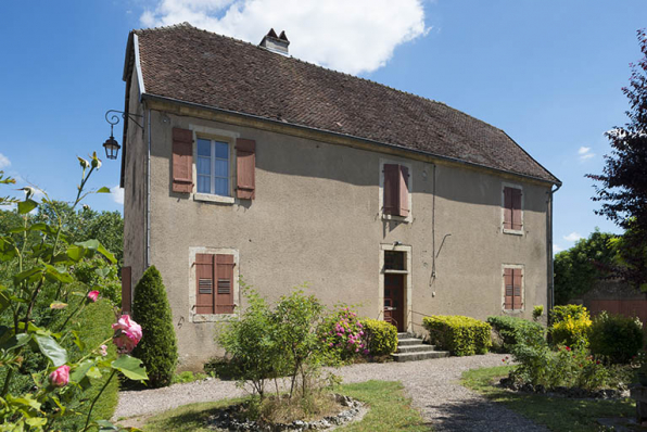 La façade antérieure du presbytère. © Région Bourgogne-Franche-Comté, Inventaire du patrimoine