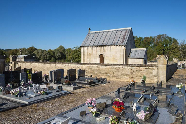 Enclos funéraire de la famille Bauffremont, vue depuis le sud-est. © Région Bourgogne-Franche-Comté, Inventaire du patrimoine