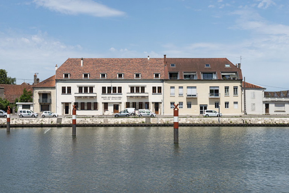 La subdivsion, vue de la façade antériere avec le quai Vergy. © Région Bourgogne-Franche-Comté, Inventaire du patrimoine