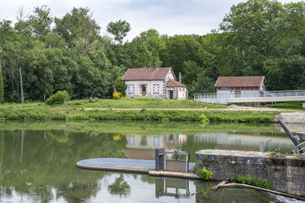 La maison et le magasin à aiguilles. © Région Bourgogne-Franche-Comté, Inventaire du patrimoine