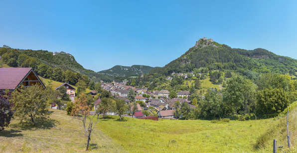 Le bourg de Salins protégé par les forts Belin et Saint-André. © Région Bourgogne-Franche-Comté, Inventaire du patrimoine
