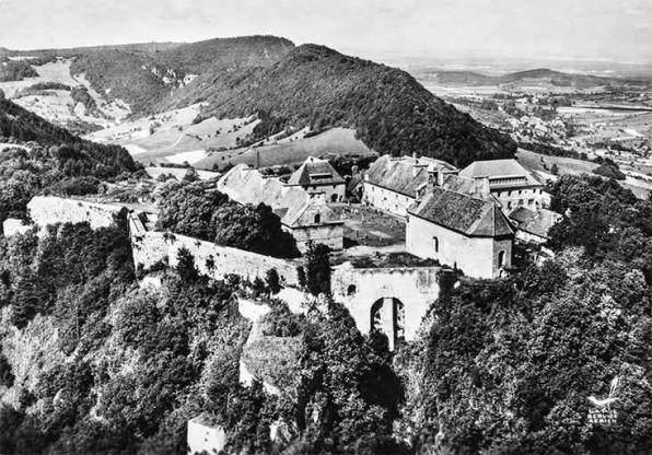 Salins-les-Bains (Jura). Le front est du fort. S.d. © Région Bourgogne-Franche-Comté, Inventaire du patrimoine