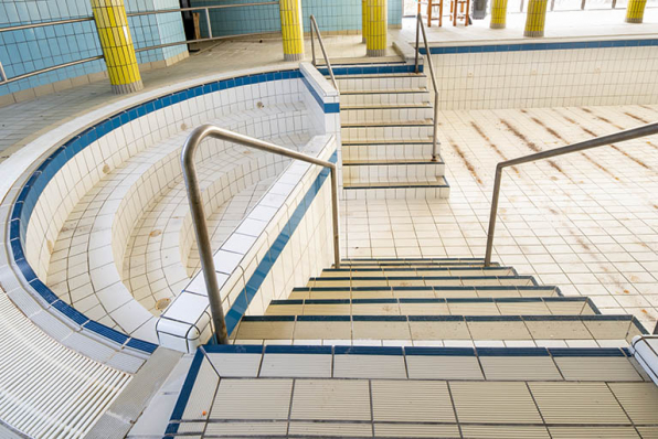 Rez-de-chaussée, piscine. © Région Bourgogne-Franche-Comté, Inventaire du patrimoine