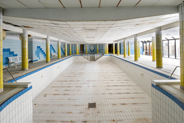 Rez-de-chaussée, piscine. © Région Bourgogne-Franche-Comté, Inventaire du patrimoine