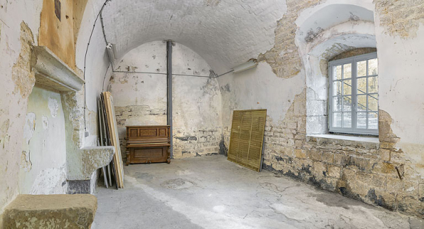 Le passage voûté : ancienne cave du major transformée en salle du corps de garde. © Région Bourgogne-Franche-Comté, Inventaire du patrimoine