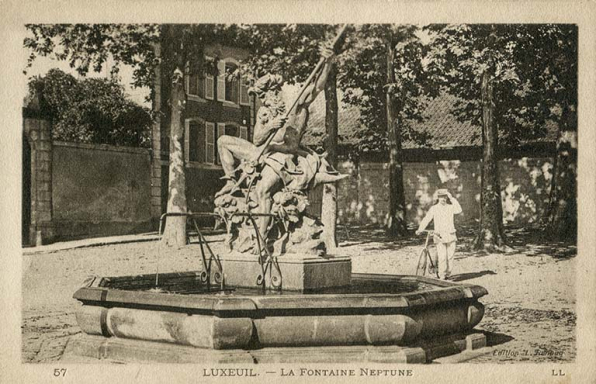 Vue de la fontaine. © Région Bourgogne-Franche-Comté, Inventaire du patrimoine