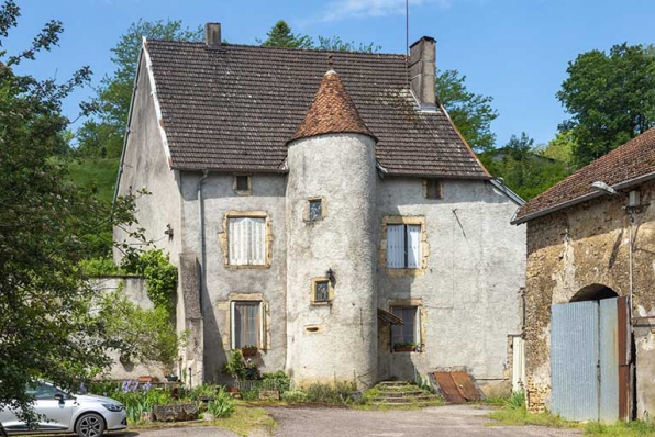La façade antérieure depuis la rue.  © Région Bourgogne-Franche-Comté, Inventaire du patrimoine