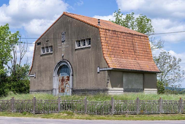 Face antérieure, de trois quarts avant droit. © Région Bourgogne-Franche-Comté, Inventaire du patrimoine