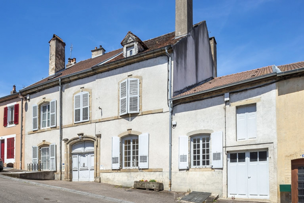 L'ensemble vu de trois quarts. © Région Bourgogne-Franche-Comté, Inventaire du patrimoine