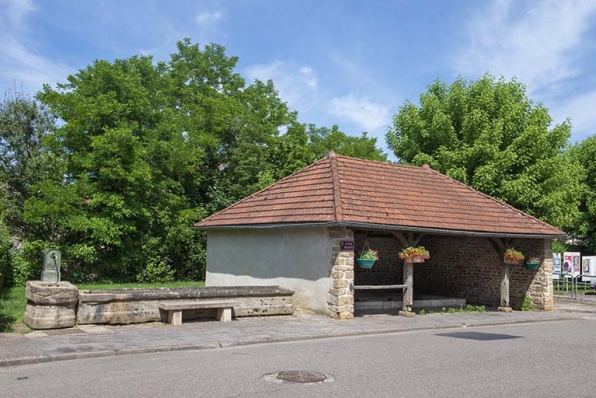 La borne-fontaine, l'abreuvoir et le lavoir Beljeux. © Région Bourgogne-Franche-Comté, Inventaire du patrimoine