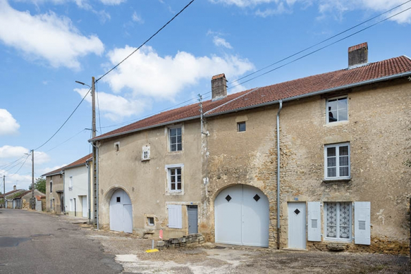 Les n° 21 et 23 rue de l'Aître, de trois quarts droit. © Région Bourgogne-Franche-Comté, Inventaire du patrimoine