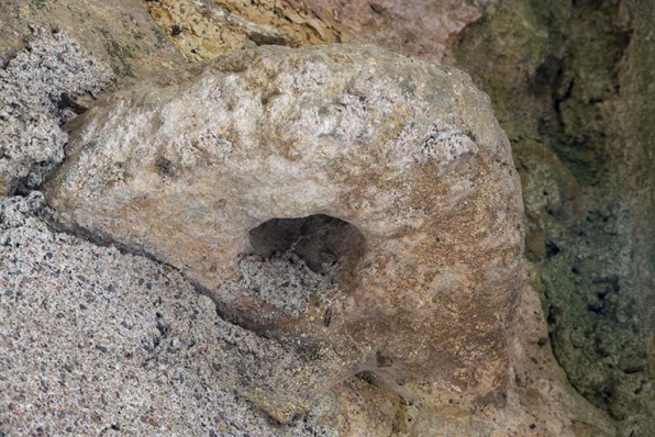 Détail d'un remploi pris dans la maçonnerie. © Région Bourgogne-Franche-Comté, Inventaire du patrimoine