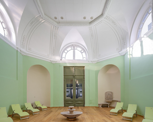 Salle de repos (ancienne salle d'attente). © Région Bourgogne-Franche-Comté, Inventaire du patrimoine