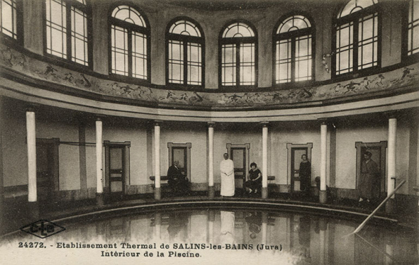 Piscine de plan circulaire (début du 20e siècle). © Région Bourgogne-Franche-Comté, Inventaire du patrimoine