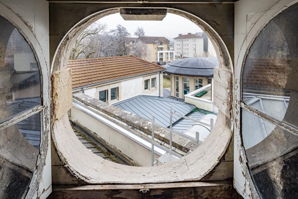 Comble au-dessus de l'ancienne salle d'attente, vue en direction de l'extension de 2007. © Région Bourgogne-Franche-Comté, Inventaire du patrimoine