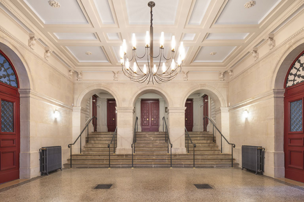 Vestibule : vue d'ensemble depuis l'entrée. © Région Bourgogne-Franche-Comté, Inventaire du patrimoine