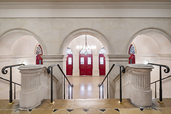 Vestibule : palier de l'escalier. © Région Bourgogne-Franche-Comté, Inventaire du patrimoine