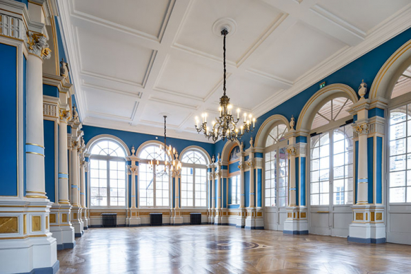 Vue d'ensemble du foyer, vers le côté cour. © Région Bourgogne-Franche-Comté, Inventaire du patrimoine