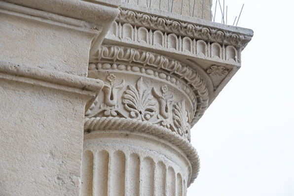 Loggia : décor du chapiteau d'une colonne. © Région Bourgogne-Franche-Comté, Inventaire du patrimoine