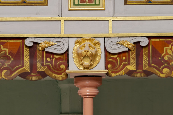 Salle : décor d'un culot du 3e balcon : mufle de lion. © Région Bourgogne-Franche-Comté, Inventaire du patrimoine