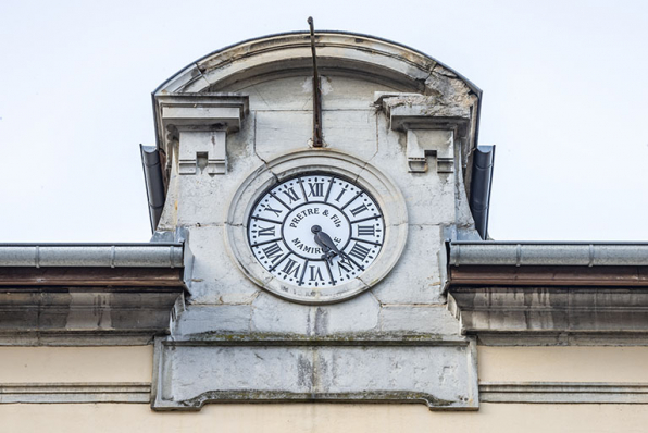 Horloge de la façade est. © Région Bourgogne-Franche-Comté, Inventaire du patrimoine