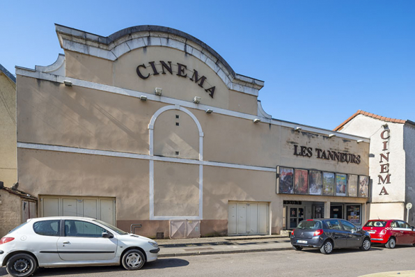 Cinéma les Tanneurs : façade antérieure, de trois quarts gauche. © Région Bourgogne-Franche-Comté, Inventaire du patrimoine