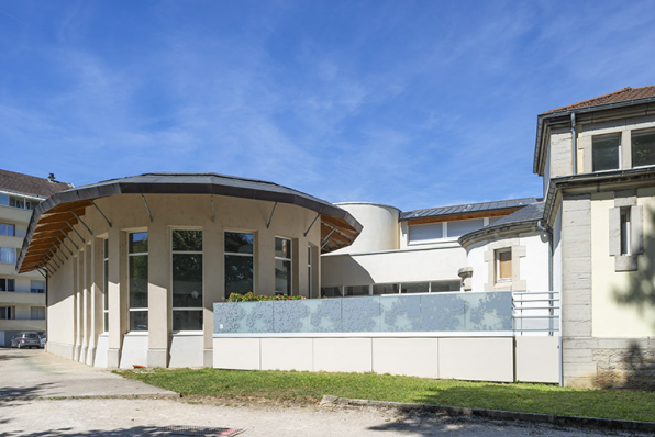 Piscine de l'extension de 2007. © Région Bourgogne-Franche-Comté, Inventaire du patrimoine