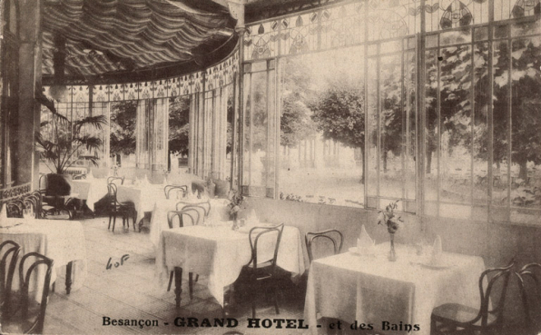 Salle de restaurant, marquise vue de l'intérieur (vers 1910-1920). © Bibliothèque municipale, Besançon