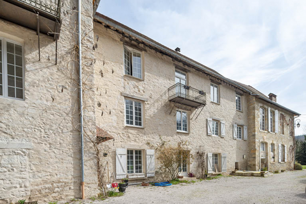 Façades ouest du logis. © Région Bourgogne-Franche-Comté, Inventaire du patrimoine Façades ouest du logis. © Région Bourgogne-Franche-Comté, Inventaire du patrimoine