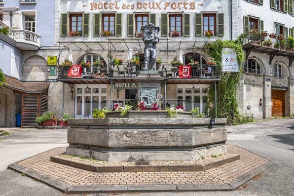 Vue d'ensemble depuis l'ouest. © Région Bourgogne-Franche-Comté, Inventaire du patrimoine