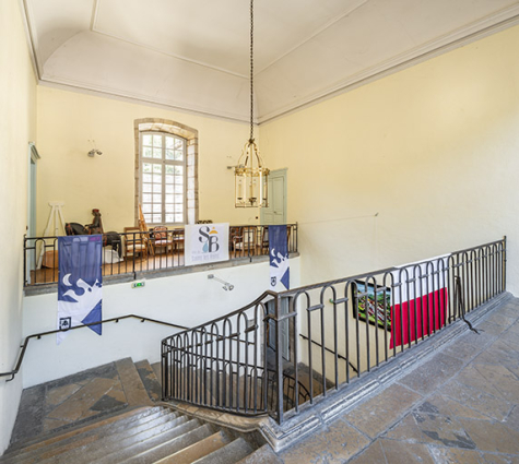Escalier de l'ancien tribunal, vu depuis l'étage. © Région Bourgogne-Franche-Comté, Inventaire du patrimoine
