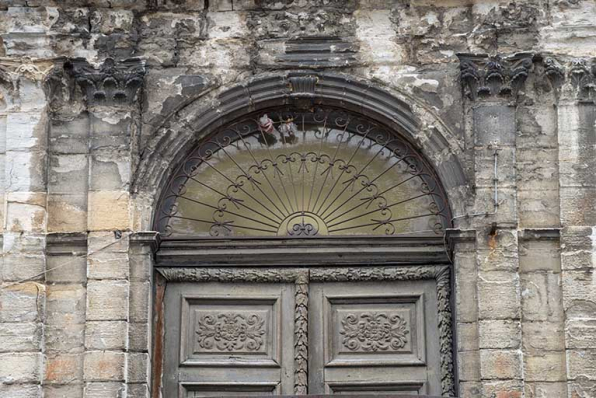 Tympan de la porte de la chapelle.0 © Région Bourgogne-Franche-Comté, Inventaire du patrimoine Tympan de la porte de la chapelle.0 © Région Bourgogne-Franche-Comté, Inventaire du patrimoine