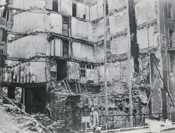 Vue après démolition depuis la rue Gambetta, s.d. [1958]. © Région Bourgogne-Franche-Comté, Inventaire du patrimoine