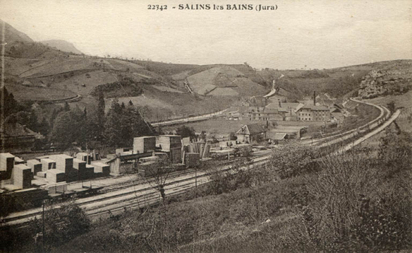 Salins-les-Bains (Jura) [le faubourg Saint-Pierre], s.d. [fin 19e ou début 20e siècle]. © Région Bourgogne-Franche-Comté, Inventaire du patrimoine