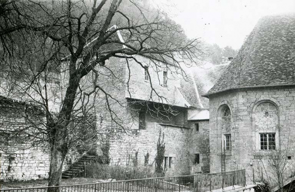 Tour Dorée et chevet du collège, s.d. [milieu 20e siècle]. © Région Bourgogne-Franche-Comté, Inventaire du patrimoine