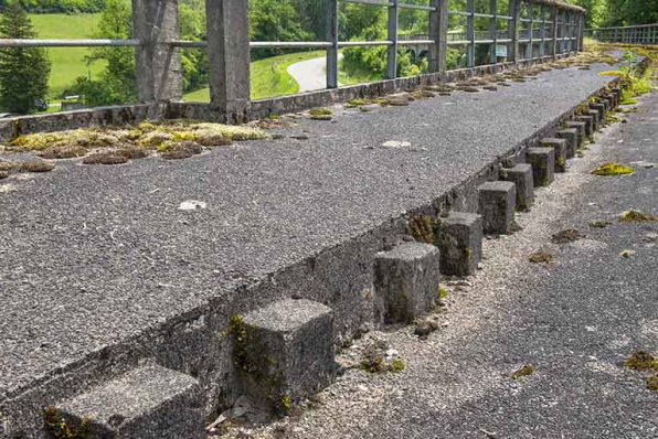 Détail du trottoir et de la chaussée. © Région Bourgogne-Franche-Comté, Inventaire du patrimoine