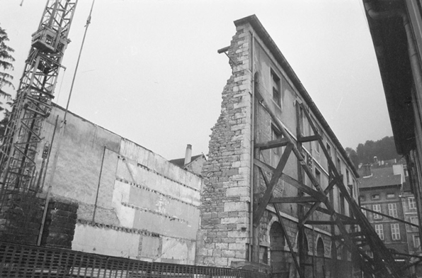Le théâtre en chantier. Vue depuis le sud-ouest, s.d. [1988]. © Région Bourgogne-Franche-Comté, Inventaire du patrimoine