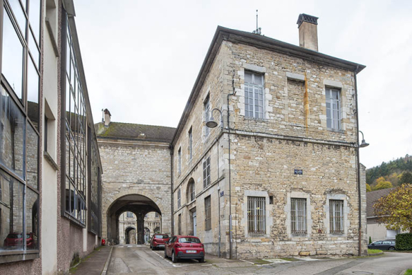 Aile nord vue de trois quarts. © Région Bourgogne-Franche-Comté, Inventaire du patrimoine