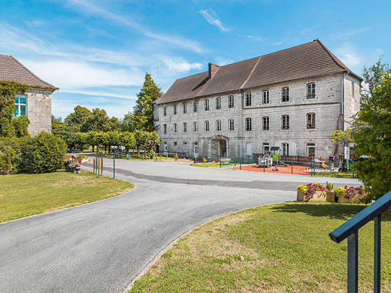 Le pavillon, vue de trois quarts depuis la cour intérieure. © Région Bourgogne-Franche-Comté, Inventaire du patrimoine