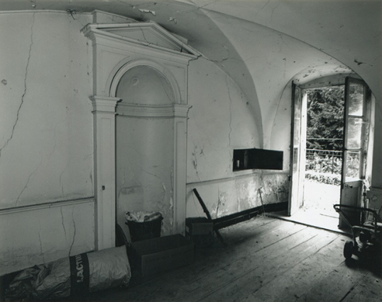 Rez-de-chaussée du bâtiment conventuel. Pièce à l'angle sud-ouest, 1997. © Région Bourgogne-Franche-Comté, Inventaire du patrimoine